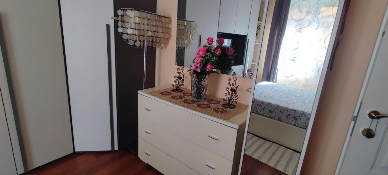 Azzurra Holiday Home - 850 M Al Mare - 75 Mq - Balconata Vivibile - Wi-Fi - Pay Tv Gratis - Posteggio Auto Condominiale Non Assegnato Rapallo Kültér fotó