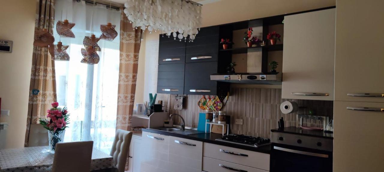 Azzurra Holiday Home - 850 M Al Mare - 75 Mq - Balconata Vivibile - Wi-Fi - Pay Tv Gratis - Posteggio Auto Condominiale Non Assegnato Rapallo Kültér fotó